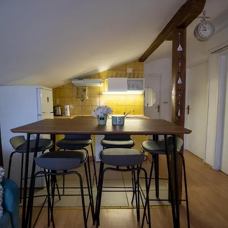 Apartment Mira