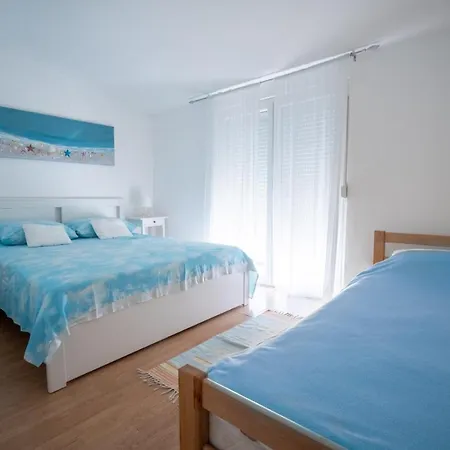 Apartment Mira